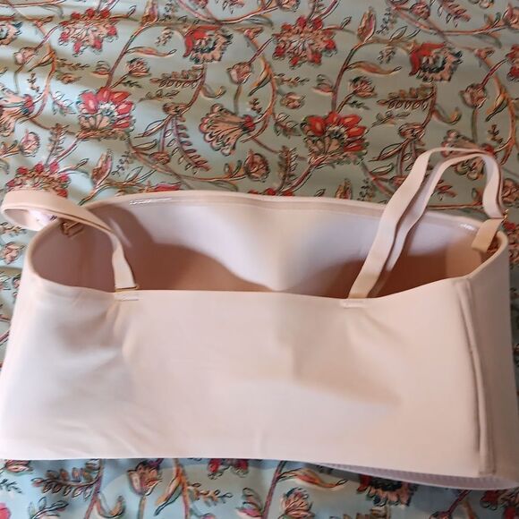 NWT Victoria's Secret T-Shirt, No-Wire, Bandeau, Convertible Bra. - Picture 4 of 13